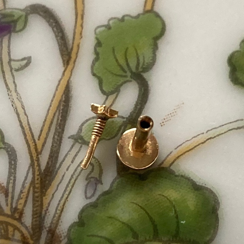 14 Karat Solid Yellow Gold Internally Threaded La… - image 3